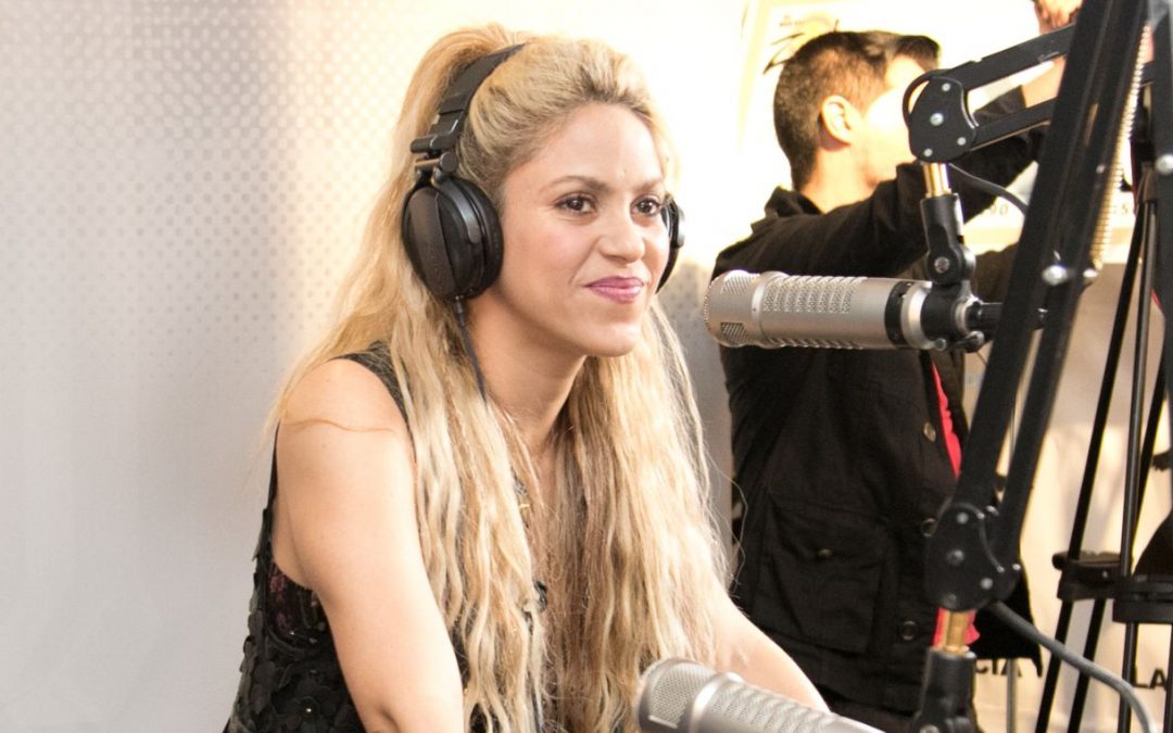 POR ERROR FILTRAN PORTADA Y NOMBRE DE LA CANCIÓN DE SHAKIRA CON MANUEL TURIZO