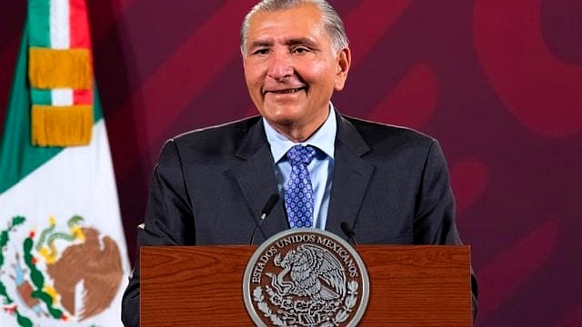 Adán Augusto López, renuncia como Secretario de Gobernación en México.