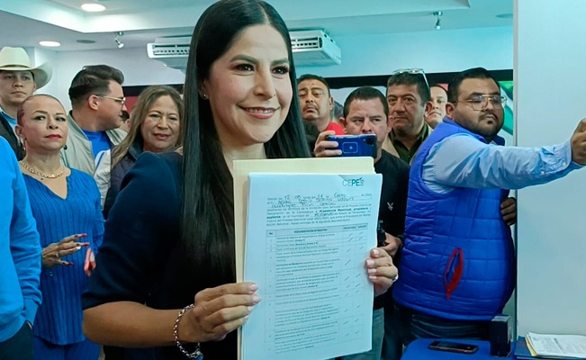 Registra Lety Salazar su candidatura, buscara la alcaldía de Matamoros