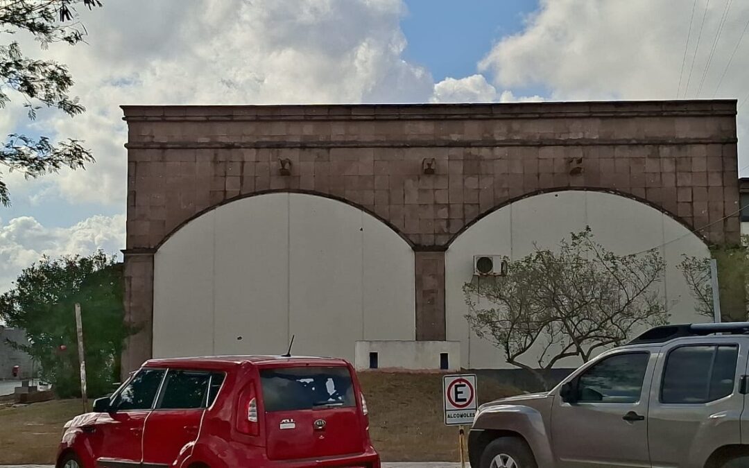 Con múltiples impactos de bala se encuentra la Secretaria de Seguridad Publica en Matamoros; sin embargo, no hay rastros de casquillos y hasta el momento no hay alguna autoridad que tome datos de lo sucedido en el lugar.