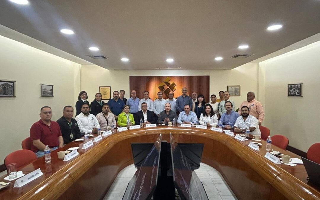 Visita del Delegado Estatal del IMSS impulsa construcción de nuevo hospital regional para la zona sur.