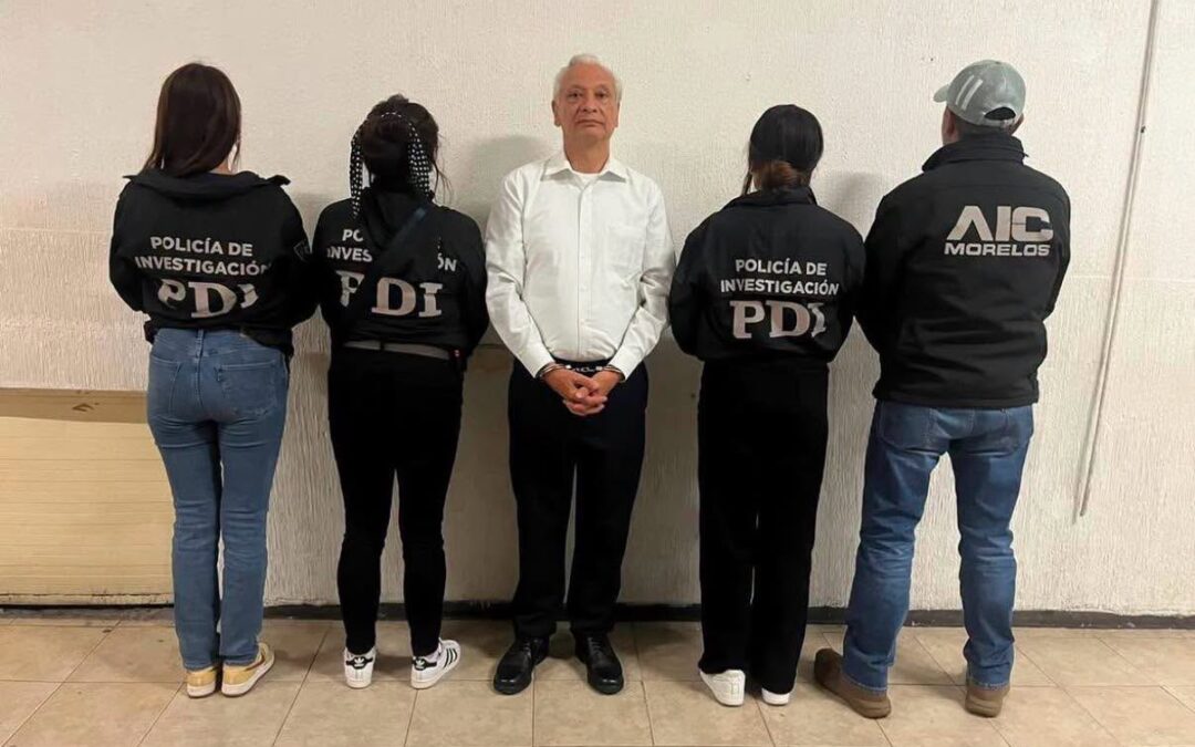 Detienen a Víctor Rodríguez Padilla, exdirector de Pemex, por violencia intrafamiliar.